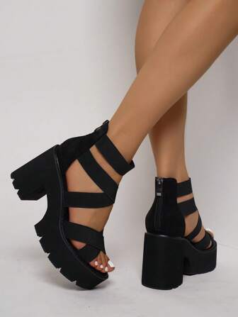 女士时尚黑色复古罗马粗跟休闲度假厚底凉鞋