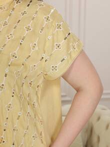 ASBB 大碼女款阿拉伯式 Jalabiya 長裙，重工刺繡金色亮片、V領流蘇設計，黃色優雅洋裝，2026夏季派對度假休閒穿搭，沙烏地阿拉伯國慶日服飾 - 黃色 - 查看 5