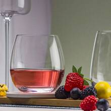 2/4/6件套经典饮用玻璃杯，容量分别为15盎司/450毫升和18盎司/540毫升，蛋形杯身，光滑杯口，流线型设计，适用于牛奶、软饮料、苏格兰威士忌、波本威士忌、威士忌鸡尾酒等，是送给父亲、男士、斋月、家庭聚会和派对的理想礼物。 - 無色 - 查看 4