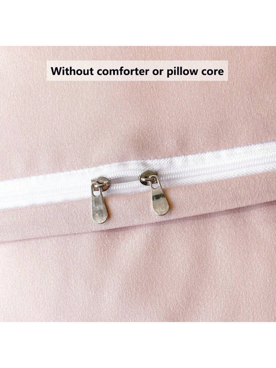 4 قطع طقم سرير بتصميم ريش مطرز ذو لون أحادي ناعم