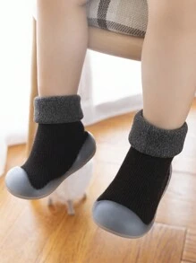 1 双幼儿儿童防滑室内动物图案袜子和鞋子