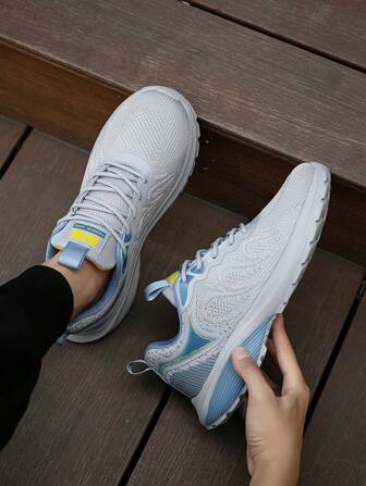 1 双男士网眼透气跑步鞋，系带字母印花低帮软底休闲运动鞋