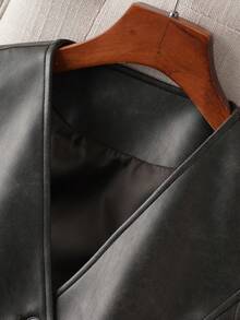 女士V领无袖背心，纽扣细节设计 - 时尚百搭，隐形口袋，优质面料 - 为您的衣橱增添一抹别致风采，休闲黑色 - 黑色 - 查看 3