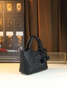 Nouveau sac panier tressé de chou à la mode et fait main, grand sac fourre-tout de navettage avec petit sac attaché, sac à bandoulière et à bandoulière croisée avec pompon décoratif