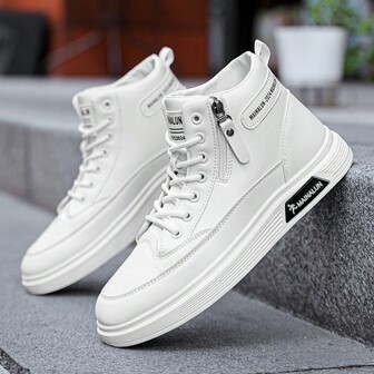 1 双英伦风格耐磨男士平底短靴，纯色字母印花 PU 高帮休闲摩托车靴