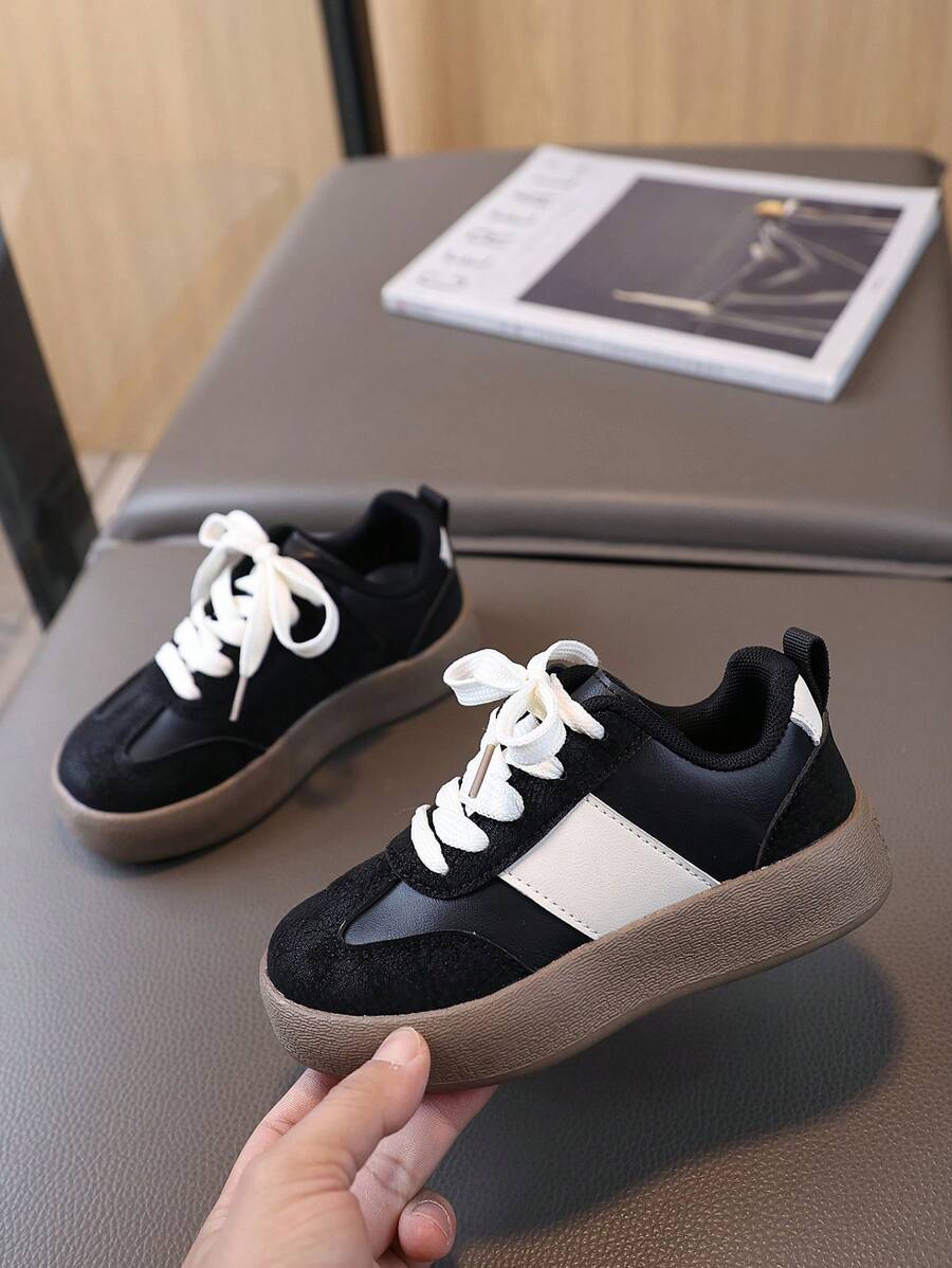 1 双儿童男孩/女孩经典帆布滑板鞋，平底休闲日常时尚运动鞋 - 黑色 - 查看 1