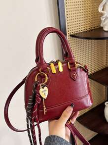 新款时尚女士手提包，女士手提包斜挎包，时尚独特外壳设计