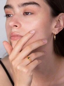1 Stück S925 Sterling Silber Ring mit schwarzem Zirkonia, elegant geschnitzt mit Blumenmuster, vielseitiges Design, geeignet für den täglichen Gebrauch von Frauen, Festivals, Partys, als Schmuckgeschenk