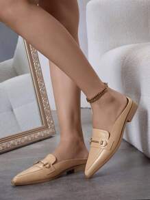 Damskie modne buty typu "szpiczasty nosek", pantofle i klapki, buty na imprezę i wydarzenia