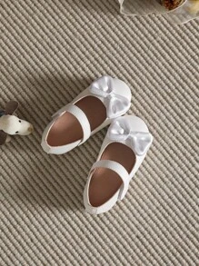 Girls Autumn/Winter Retro Velvet Princess Shoes, Red Fashionable Stage Performance Soft Bottom Toddler Moccasins