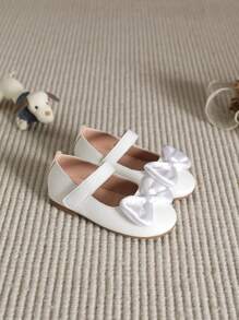 Girls Autumn/Winter Retro Velvet Princess Shoes, Red Fashionable Stage Performance Soft Bottom Toddler Moccasins