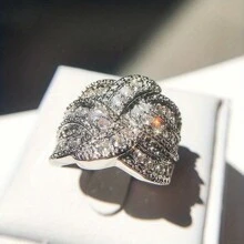 Super Glitter Synthetic Cubic Zirconia Cross Ring Noble And Elegant Women's Ring Bridal Valentine's Day Banquet Jewelry