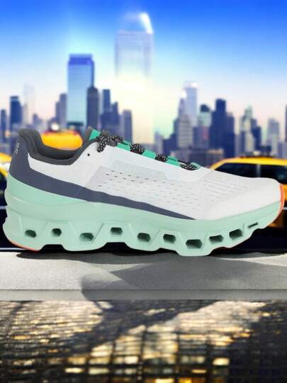 Tenis running monster low en caja