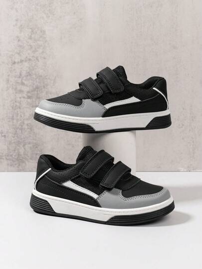 儿童男女童运动滑板鞋，室内外休闲运动鞋，低帮软底舒适透气，便捷魔术贴搭扣，PU软面弹性柔韧双色鞋底，具有减震功能，轻便防滑拼接设计，适合春、秋、冬季穿着。