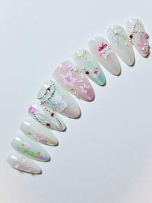 10 件手工制作的欧美风格美甲贴片，采用 3D 花卉、珍珠和水滴闪光设计，双色短杏仁形，适合女士和女孩作为礼物指甲按压指甲