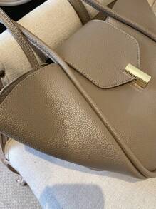 1 件 2025 时尚大容量托特包，休闲简约单肩包，适合户外