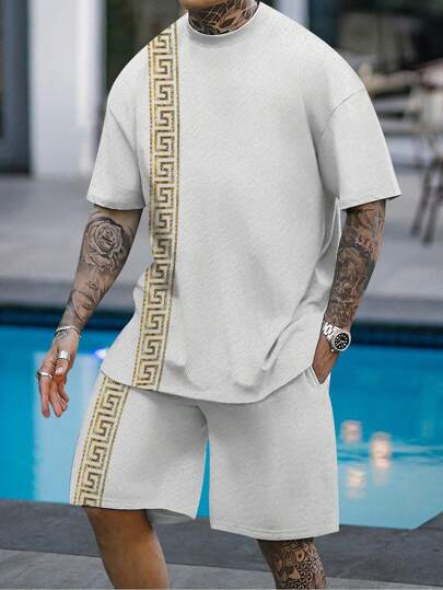 男士休闲印花圆领短袖T恤和抽绳短裤套装，夏季