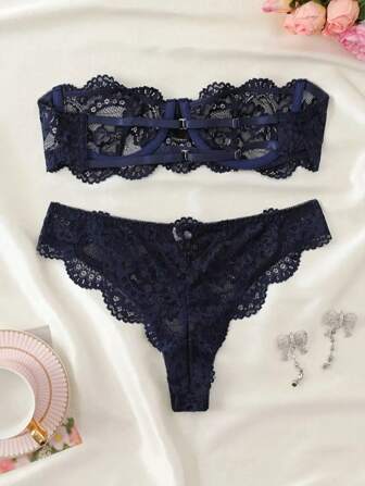 蕾丝图案内衣套装、无肩带胸罩和内裤、性感女士睡衣套装、性感女士内衣、女士内裤、性感女士睡衣套装、性感女士服饰、性感内衣套装、女士内衣套装、女士套装