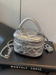 New Fashion Classic Multifunctional Waterproof PU Material, Diamond Quilted Pattern Handbag, Lightweight And Easy To Carry, Zipper Closure Design, Heart-Shaped Zipper Decor Crossbody Round Box Bag, Coin Purse, Suitable For Shopping, Travel, Commuting - Silver - View 2
