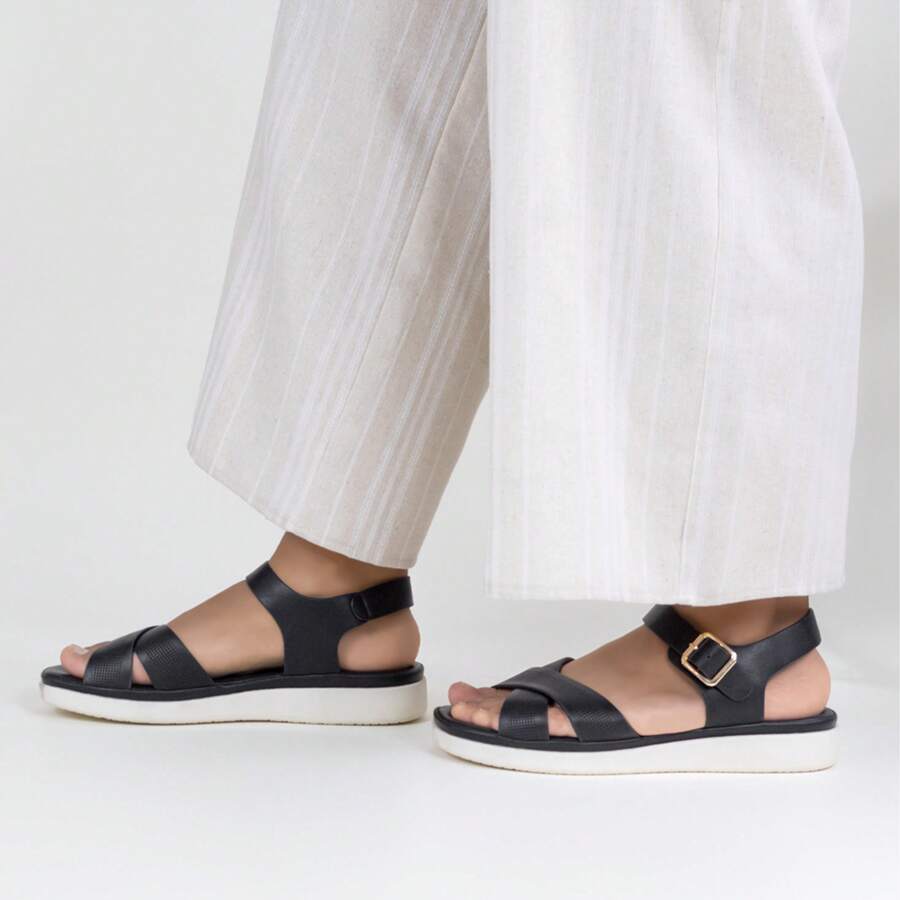 Women's Black Vegan Leather Outdoor Flat Sandals - 黑色 - 查看 1
