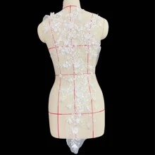1pc Embroidered 3D Crystal Sequin Floral Lace Fabric Applique Patch, Front Chest & Back Decorative, Handmade DIY Hot Selling Material, White Versatile Fabric, Suitable For Birthday Party, Stage, And Crafting Hobbies (Emblem, Stickers)