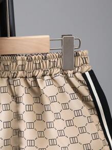 男童休闲简约夏季套装，两件套儿童银色印花休闲拼接黑色T恤+条纹短裤套装，男童夏季休闲简约印花圆领短袖T恤和短裤套装，开斋节服装 - 黑色 - 查看 5