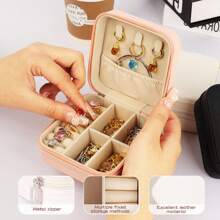 个性化珠宝盒、情人节珠宝盒、婚礼礼品、定制姓名盒、定制旅行珠宝盒、伴娘礼物 - 彩色 - 查看 5