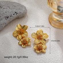 1 par de pendientes de botón con adornos de corazón, mariposa, sol, luna, estrella de mar y flor hueca de aleación de zinc con tono dorado de moda para mujeres
