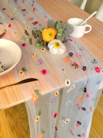1pc/2pcs Pastoral Style Colorful Embroidered Flower Tablecloth, Colorful Small Flower Handmade Embroidery Craft Tablecloth Decoration, Used For Outdoor Wedding Decoration, Party Event Decoration, TV Cabinet Decoration, Dining Table Home Decoration, Bouquet Packaging, Household Items, Valentine's Day, Shooting Background