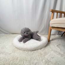 Cama de perro en forma de dona de peluche ultra suave - Base antideslizante, colchoneta de sueño acogedora para razas pequeñas y medianas