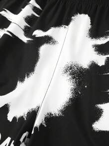 Men's Casual Ghost Print Beach Shorts - Black - View 8
