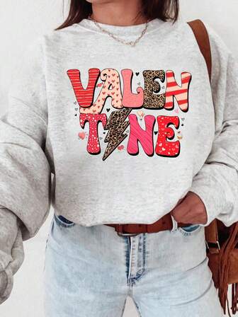 女士情人节豹纹标语图案超大圆领长袖运动衫，休闲百搭