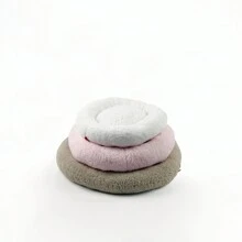 Cama de perro en forma de dona de peluche ultra suave - Base antideslizante, colchoneta de sueño acogedora para razas pequeñas y medianas