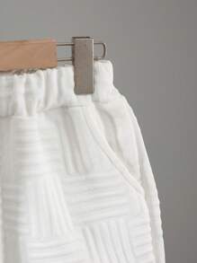 Boys Outfit - Boys Summer Casual Wear, White T-Shirt With Letter And Geometric Pattern, Paired With Shorts, Comfortable, Stretchy White Boys Sweatshirt For Summer