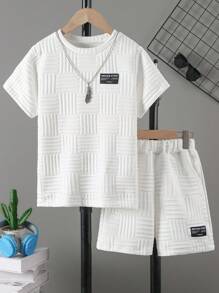 Boys Outfit - Boys Summer Casual Wear, White T-Shirt With Letter And Geometric Pattern, Paired With Shorts, Comfortable, Stretchy White Boys Sweatshirt For Summer