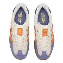 Adidas Originals 阿迪达斯 Gazelle 室内男女款运动鞋，复古运动鞋，适合健身、训练和休闲穿着，款式 JQ0956 - 乳白色/深靛藍/紫羅蘭 - 查看 4