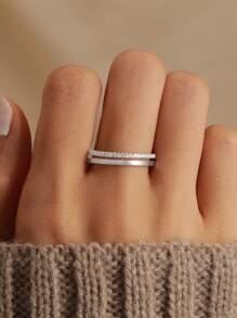 BALMORA 1枚925纯银复古简约奢华双层立方氧化锆戒指，适合女性日常佩戴，也可作为派对首饰或礼物。