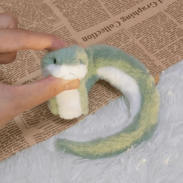 Nova boneca de pelúcia de cobra pequena e fofa, enfeite de decoração para casa para sala de estar