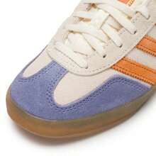 Adidas Originals 阿迪达斯 Gazelle 室内男女款运动鞋，复古运动鞋，适合健身、训练和休闲穿着，款式 JQ0956 - 乳白色/深靛藍/紫羅蘭 - 查看 7