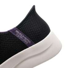 Skechers 女士套脚运动鞋，轻便舒适，透气记忆海绵鞋垫，休闲鞋，适合日常、户外、旅行，款式 150480-BKPR - 黑色 - 查看 11