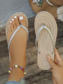 Summer Plus Size 35-43 Women's Thick Bottom Woven Flip Flops, Gold Casual Daily Flat Beach Sandals, Brown/Silver Comfortable Versatile - Silver - View 2