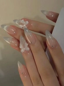 淺灰色
