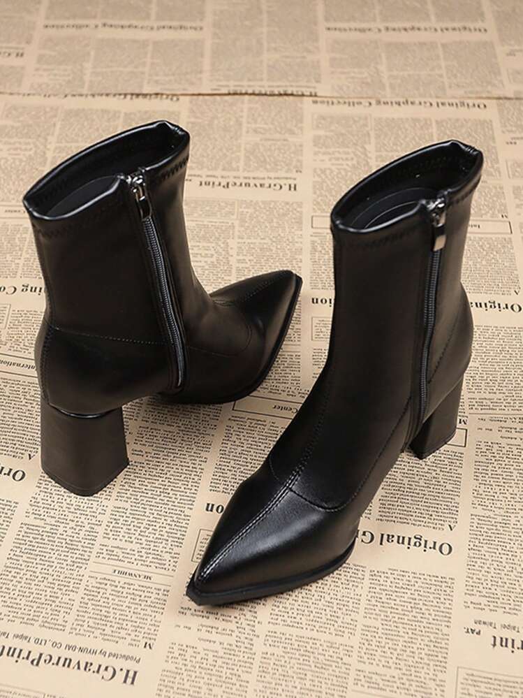 Botas de tobillo de cuero de estilo británico para mujer, otoño/invierno 2025. Botas de tobillo negras elegantes con tacón grueso. Botas con puntera puntiaguda retro, cremallera lateral de metal. Botas Chelsea con tacón grueso y tacón alto. Botas occidentales de tacón medio americano. Botas de tubo corto de moda. - Negro - Añade 4