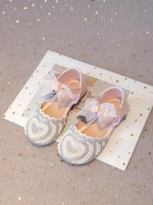 1 双公主风格女童珍珠装饰凉鞋，夏季