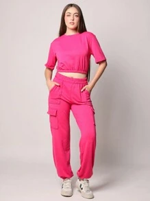 纯色短袖T恤和休闲裤套装