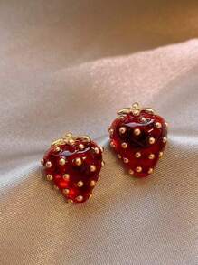 1 par de pendientes con colgante de fresa roja, adecuados para fiestas, reuniones, cumpleaños y uso diario de mujeres