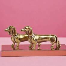 1pc Golden Dachshund Dog Statue, 3D Metal Dog Statue, Home Kitchen Decoration, Party Favors, No Power Required, Brass, Collectible Craft, Table Decoration Birthday Gifts Graduation