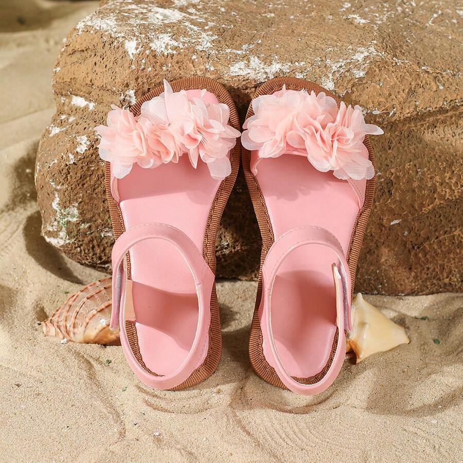 زوج واحد من الصنادل الكاجوال للبنات/الأطفال المزينة بالفراشات والزهور، مناسبة لفصلي الربيع والصيف