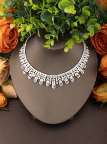 1 套优雅的方晶锆石花卉装饰首饰套装，包括 1 对耳环、1 条项链、1 条手链、1 个戒指，适合女士派对佩戴，不包括礼品盒 - 銀色 - 查看 3