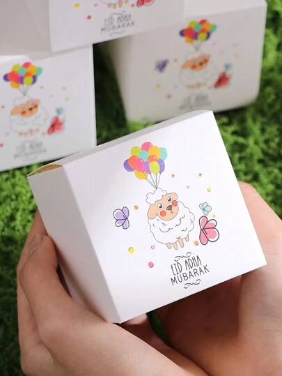 10 hộp quà mini, thiết kế hình chú cừu đáng yêu, thích hợp để đựng kẹo, sô cô la và những món quà nhỏ. Hoàn hảo cho các dịp lễ Eid, lễ hội và quà tặng bất ngờ. Bao bì tinh tế tạo nên những khoảnh khắc đáng nhớ.